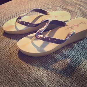 White platform Flip flop with purple ribbon detail